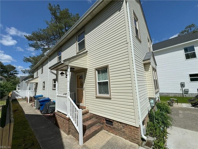109 N Budding Ave in Virginia Beach, VA - Building Photo - Building Photo