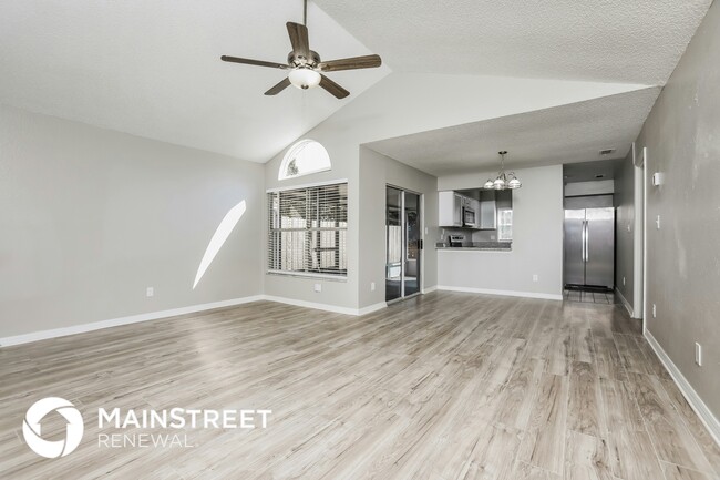 2309 Carriage Run Rd in Kissimmee, FL - Building Photo - Building Photo