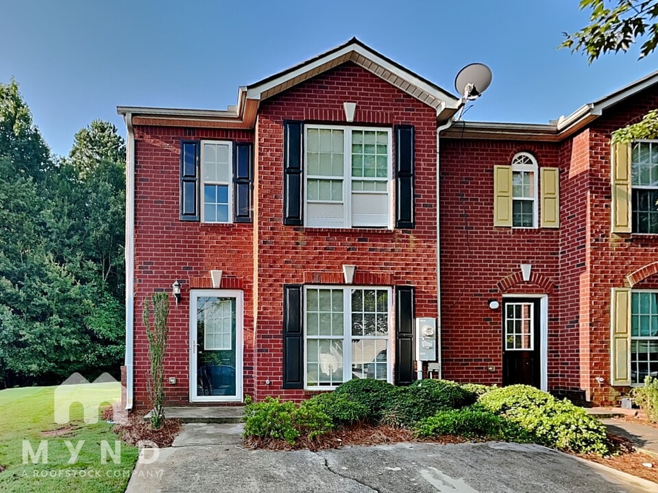 3527 Waldrop Trail in Decatur, GA - Foto de edificio