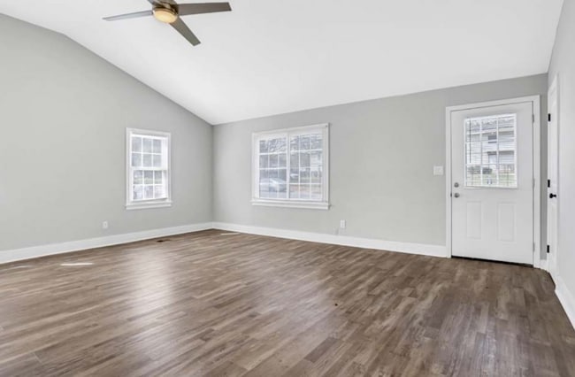 property at 981 Moreland Dr SE