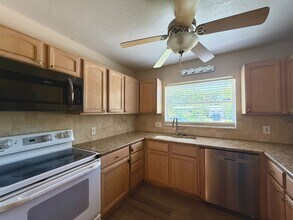2128 Harley Ave in Sarasota, FL - Building Photo - Building Photo