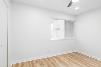 The Veranda Apartment Homes in El Paso, TX - Building Photo - Interior Photo