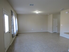 6106 Eusebio Dr in Laredo, TX - Building Photo - Building Photo