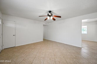 913 E 7th Dr in Mesa, AZ - Building Photo - Building Photo
