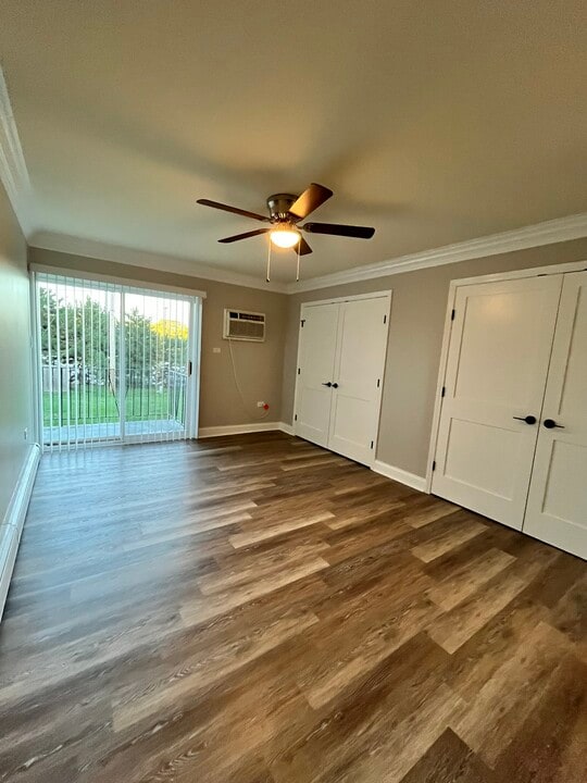 4939 Puffer Rd in Downers Grove, IL - Building Photo