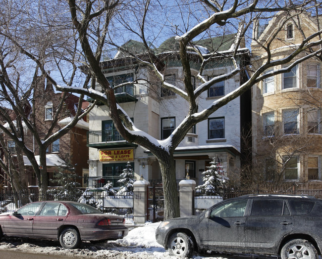 4518 N Sheridan Rd in Chicago, IL - Foto de edificio - Building Photo