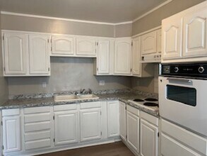 2422 Knoll St in Sacramento, CA - Building Photo - Building Photo