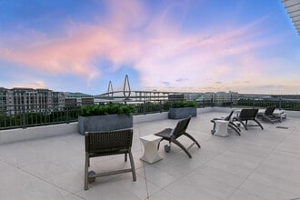Legacy Patriots Point Apartments in Mount Pleasant, SC - Foto de edificio - Building Photo