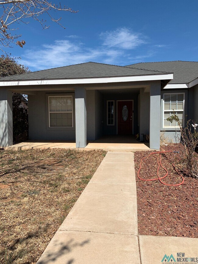 2104 Hali Ln in Clovis, NM - Building Photo - Building Photo
