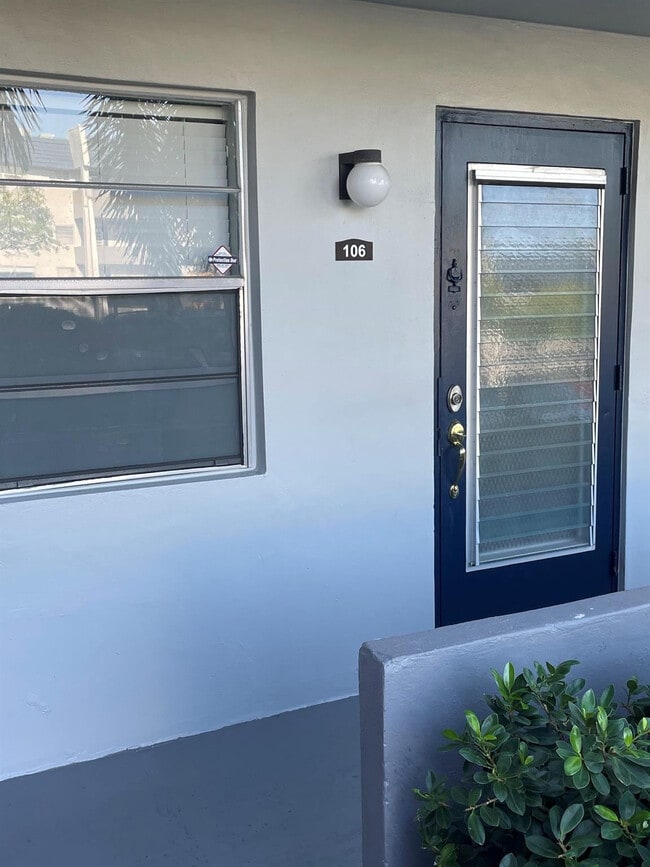 property at 7837 Golf Cir Dr