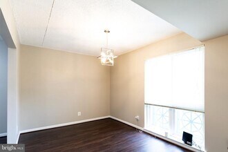 11804 Breton Ct in Reston, VA - Building Photo - Building Photo