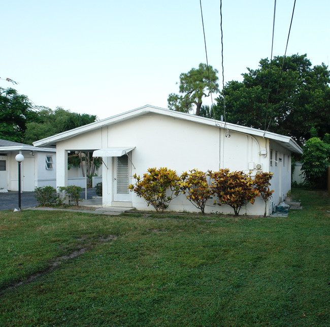 1241 Miami Rd in Fort Lauderdale, FL - Building Photo - Building Photo