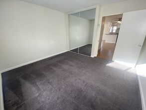 1835 Grant Ave, Unit B in Redondo Beach, CA - Foto de edificio - Building Photo