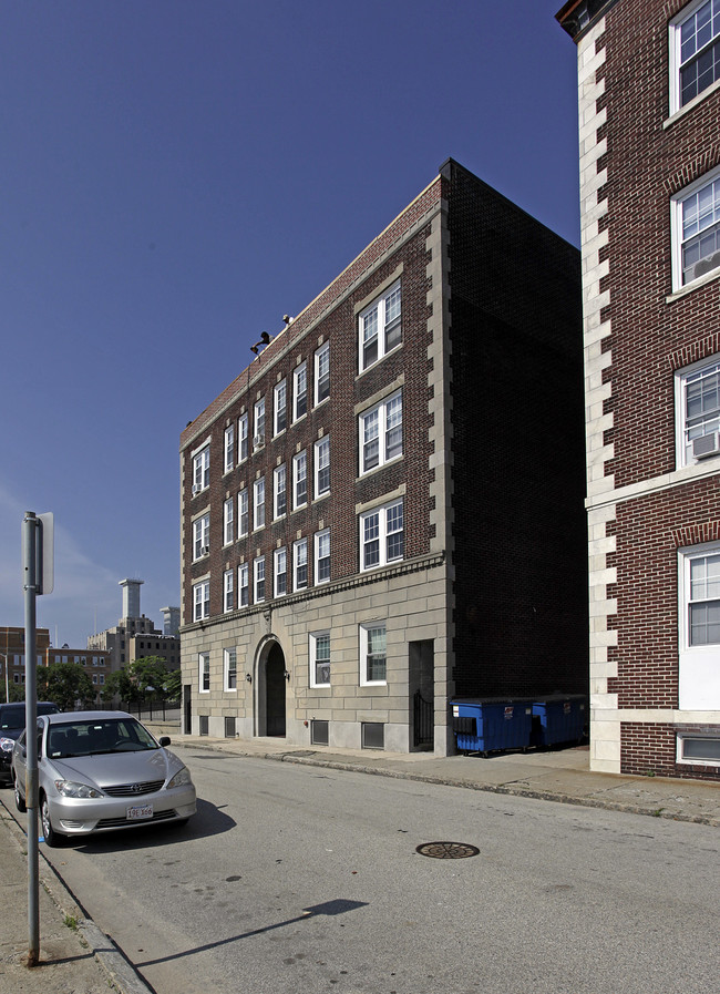 5 Harvard St in Worcester, MA - Foto de edificio - Building Photo