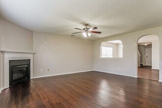 953 Mailwood Dr in Knightdale, NC - Foto de edificio - Building Photo