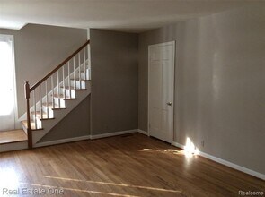 1070 Lincoln Ct in Birmingham, MI - Building Photo - Building Photo