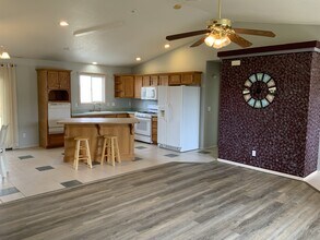 401 Breeze Dr in Fruita, CO - Building Photo - Building Photo