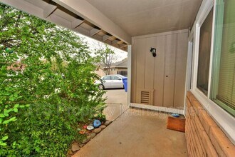 8856-8858 N Winding Way in Fair Oaks, CA - Building Photo - Building Photo