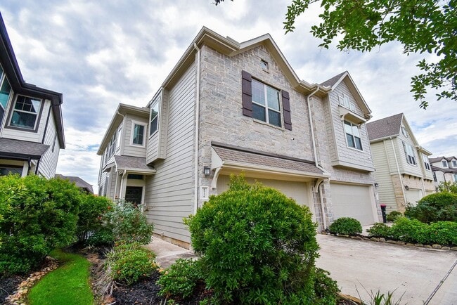 8726 Laurel Crest Dr in Sienna, TX - Building Photo - Building Photo