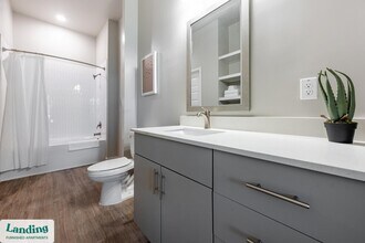 4902 Cosmos Cir, Unit 107 in Wimauma, FL - Foto de edificio - Building Photo