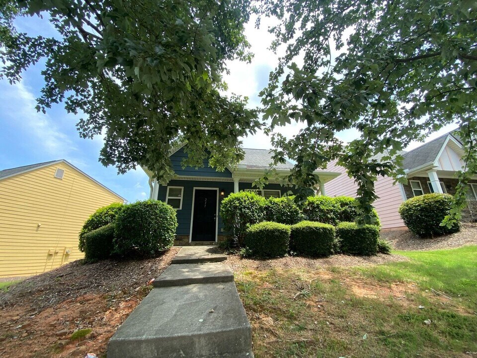 211 Katydid Dr in Athens, GA - Building Photo