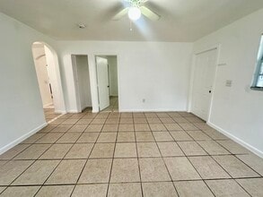 6136 N Miami Ave in Miami, FL - Foto de edificio - Building Photo