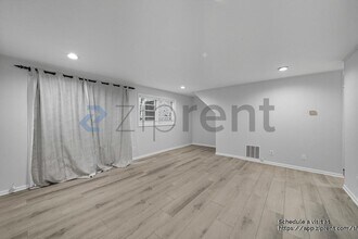 792 Marstevan Dr NE in Atlanta, GA - Building Photo - Building Photo