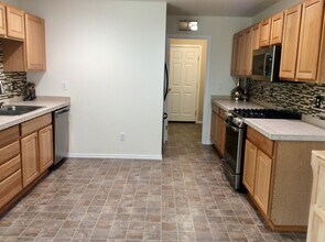 21438 SE 298th Pl in Kent, WA - Foto de edificio - Building Photo