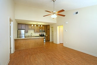 Pointe North Apartments in Albany, GA - Foto de edificio - Interior Photo
