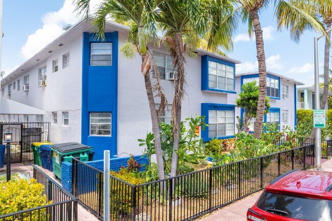 6844 Harding Ave in Miami Beach, FL - Building Photo - Building Photo