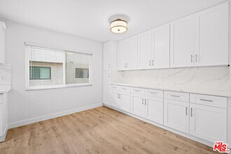 7904 Topanga Canyon Blvd in Los Angeles, CA - Building Photo - Building Photo