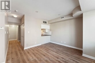 150-150 York St in Ottawa, ON - Building Photo - Building Photo