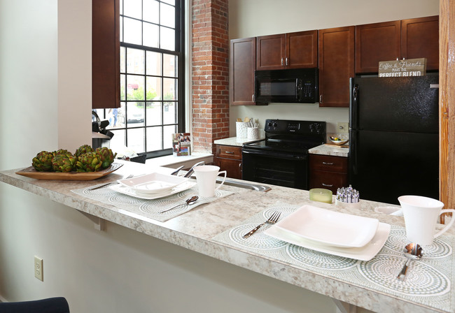 Capitol Lofts in Hartford, CT - Building Photo - Interior Photo