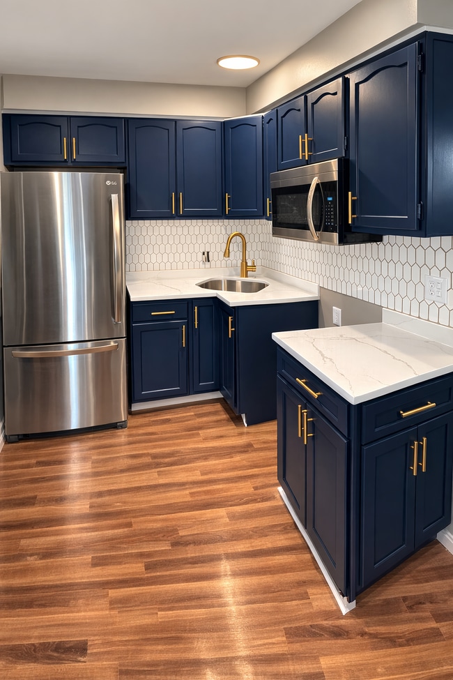 6707 Laverne Ave in Parma, OH - Building Photo - Building Photo