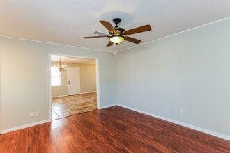 218 Leighton Dr in Terrell, TX - Building Photo - Building Photo