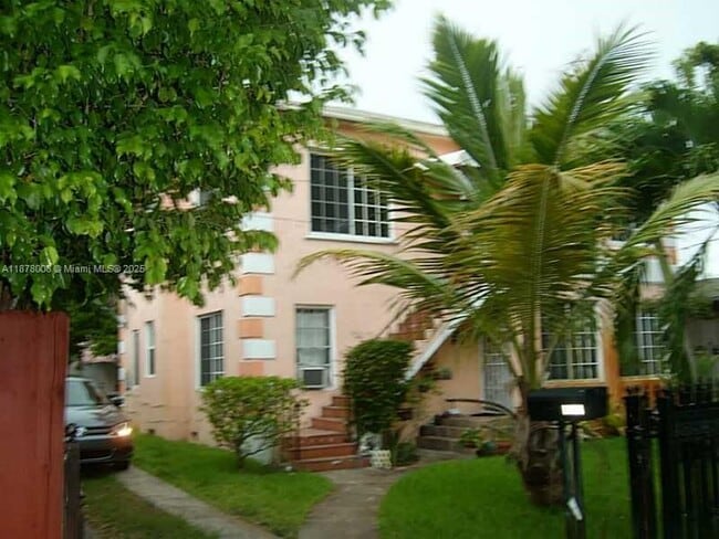 6912 NE 5th Ave in Miami, FL - Building Photo - Building Photo