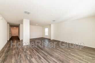 3136 Emporia Terrace in North Port, FL - Foto de edificio - Building Photo