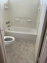 3155 Rosecrans Ave, Unit #21 in Hawthorne, CA - Building Photo - Building Photo