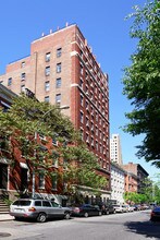 222 W 15th St in New York, NY - Building Photo - Building Photo