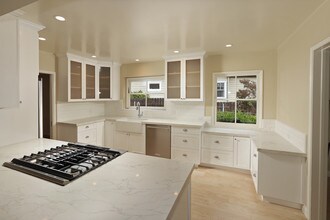 1223 Oak Cir Dr in Glendale, CA - Building Photo - Building Photo