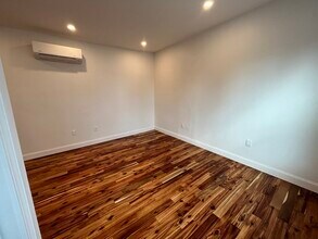 155 Orange St in Chelsea, MA - Foto de edificio - Building Photo