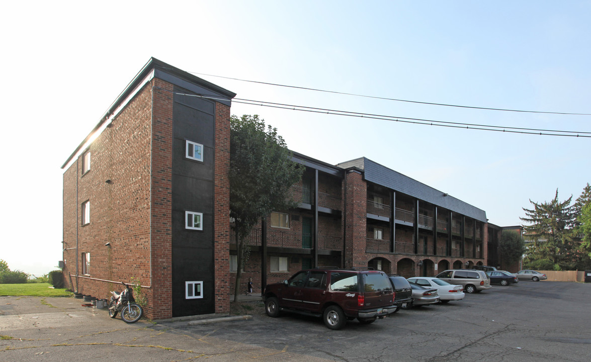 French Quarter in Cincinnati, OH - Building Photo