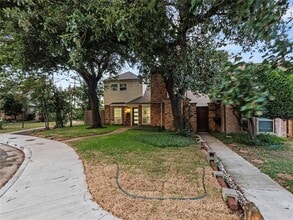 14341 Haymeadow Cir in Dallas, TX - Building Photo - Building Photo
