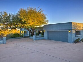 5036 N Cll Bosque in Tucson, AZ - Building Photo - Building Photo