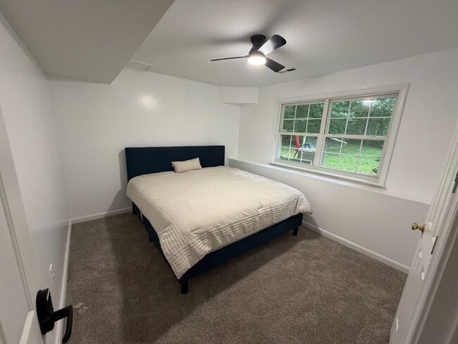 property at 6811 Sawmill Cir