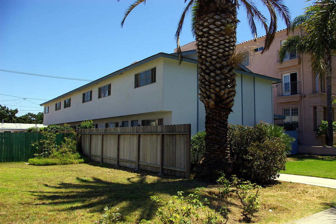 The Orange Villas in Coronado, CA - Building Photo