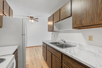 Solace on Lake Minnetonka in Spring Park, MN - Building Photo - Building Photo