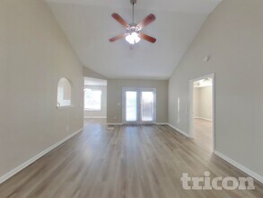 121 Willowleaf Ln in White House, TN - Building Photo - Building Photo