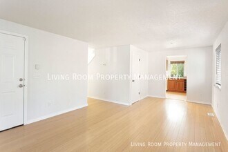 5232 SE 64th Ave in Portland, OR - Building Photo - Building Photo