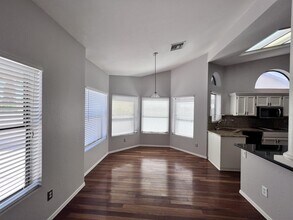 6933 W Sack Dr in Glendale, AZ - Building Photo - Building Photo